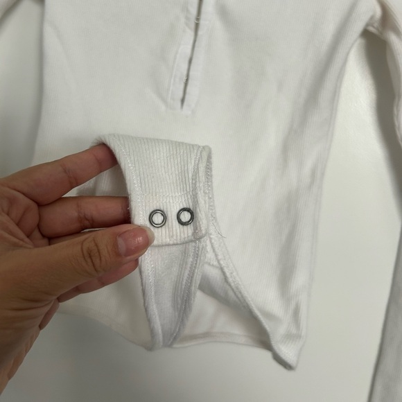 Abercrombie & Fitch White Ribbed long Sleeve Bodysuit size XS chic minimalist - Picture 5 of 7